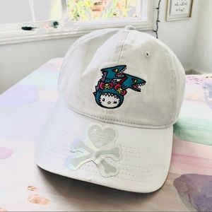 NWT Tokidoki X Hello Kitty 🦴